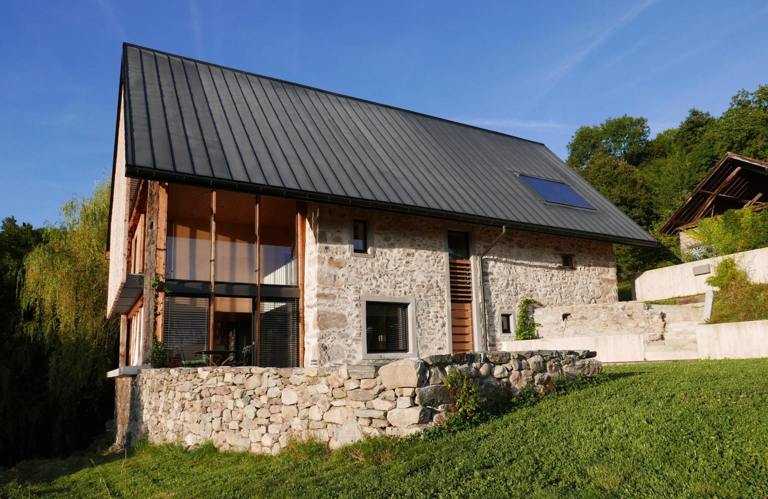Extérieur de la grange