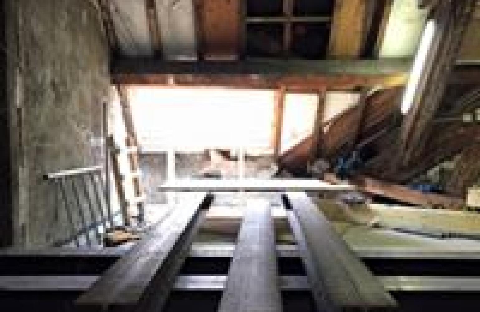 Extérieur de l'agence pendant rénovation