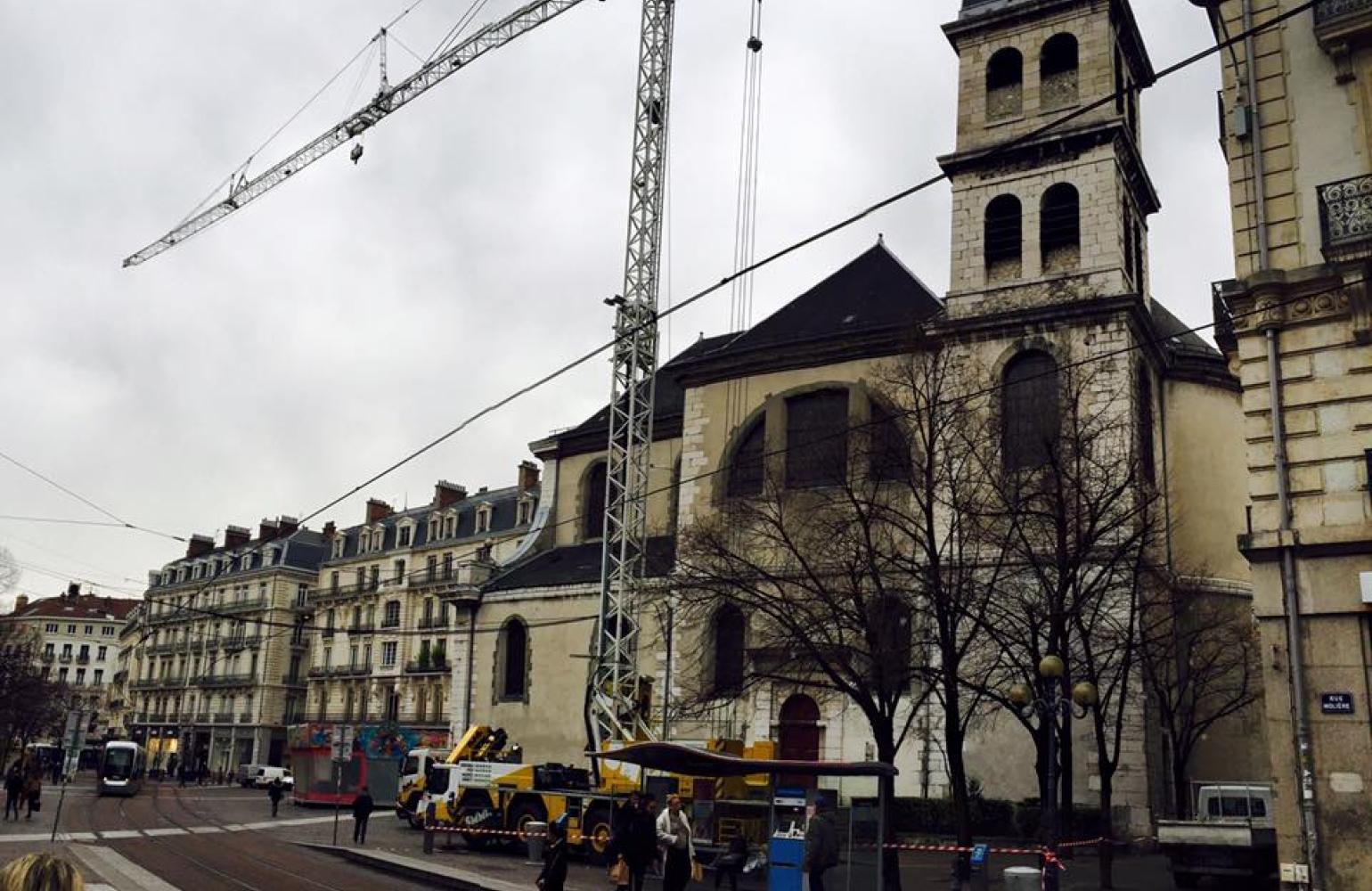 Extérieur de l'agence pendant rénovation