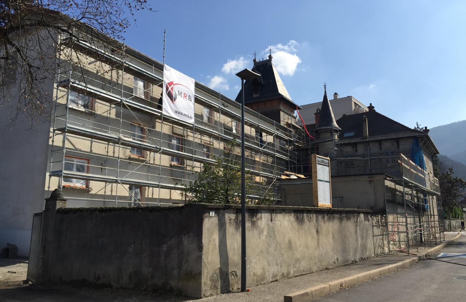 Bâtiment pendant rénovation